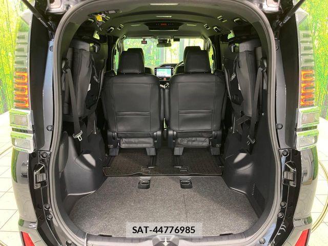 Toyota VOXY HYBRID 2019-06 7252823-10