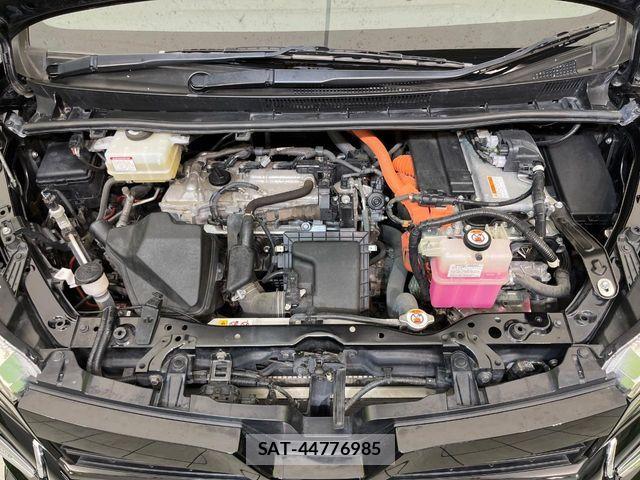 Toyota VOXY HYBRID 2019-06 7252823-18