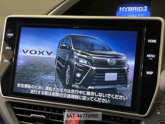 Toyota VOXY HYBRID 2019-06 7252823-2