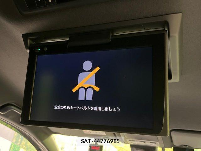 Toyota VOXY HYBRID 2019-06 7252823-4