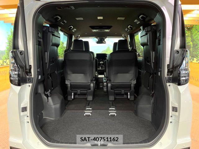 Toyota VOXY HYBRID 2024-07 7252809-12