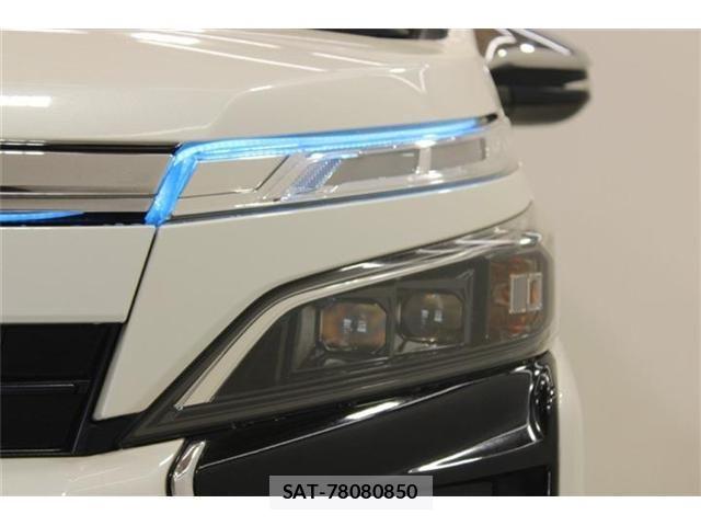 Toyota VOXY HYBRID 2019-05 7252827-14