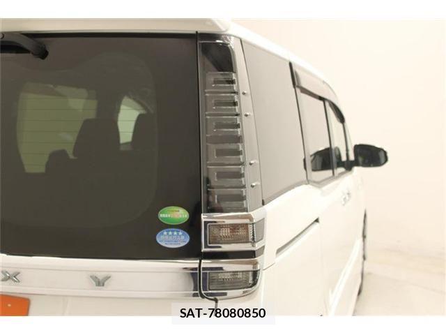 Toyota VOXY HYBRID 2019-05 7252827-17