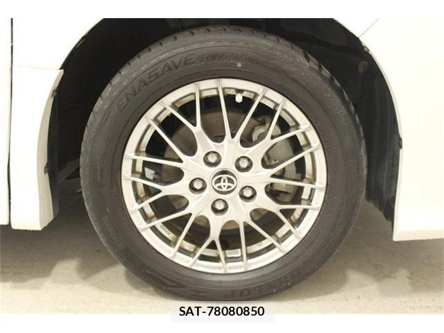 Toyota VOXY HYBRID 2019-05 7252827-21