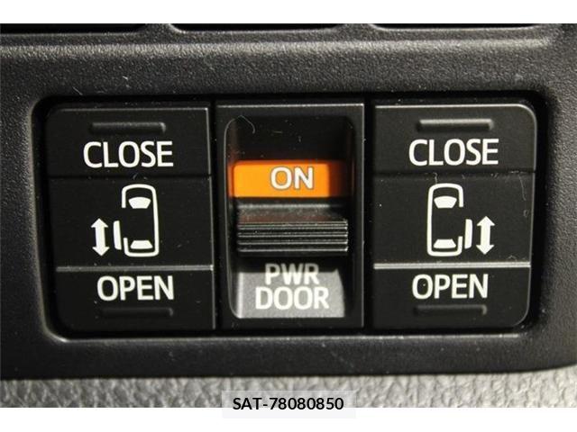 Toyota VOXY HYBRID 2019-05 7252827-4