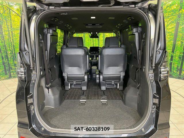 Toyota VOXY HYBRID 2023-06 7252818-10