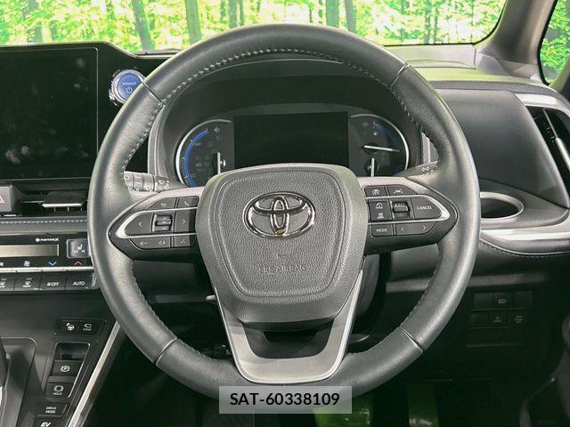 Toyota VOXY HYBRID 2023-06 7252818-11