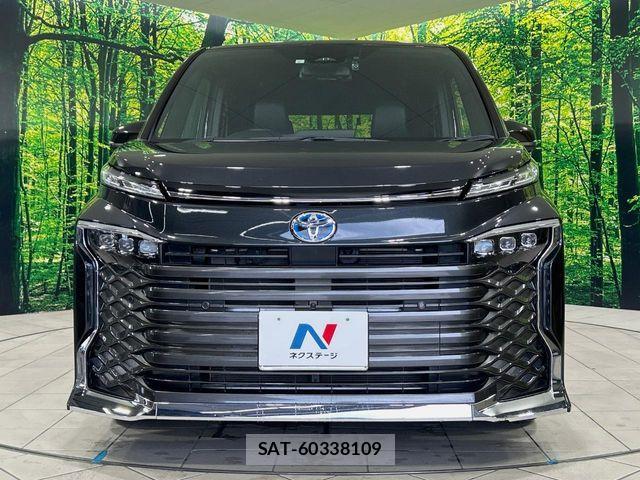 Toyota VOXY HYBRID 2023-06 7252818-14