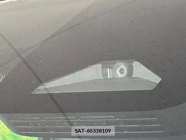 Toyota VOXY HYBRID 2023-06 7252818-5