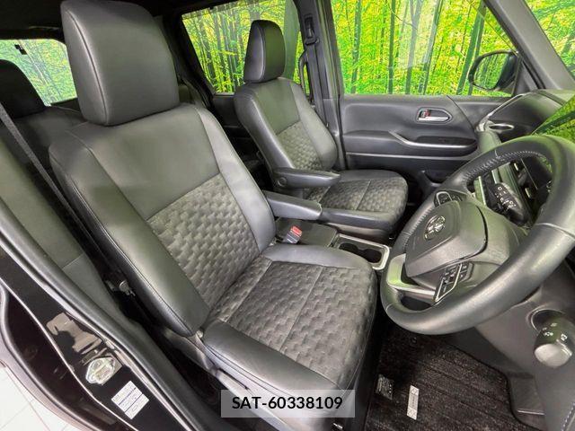 Toyota VOXY HYBRID 2023-06 7252818-7