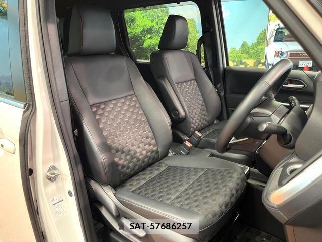 Toyota VOXY HYBRID 2023-05 7252815-9