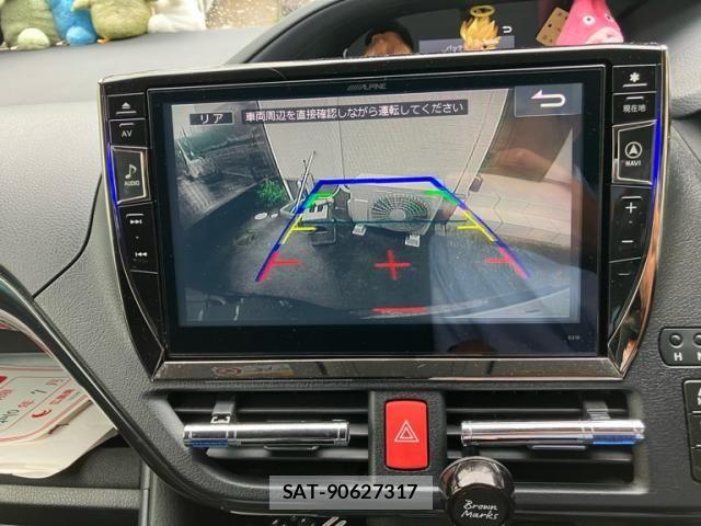 Toyota VOXY HYBRID 2015-12 7252826-18