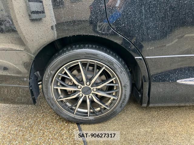 Toyota VOXY HYBRID 2015-12 7252826-7
