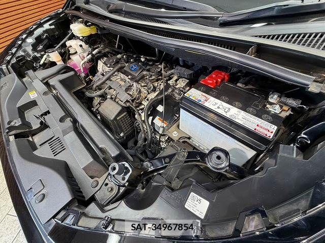 Toyota VOXY HYBRID 2023-05 7252814-13
