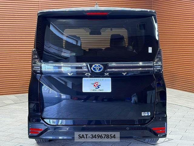 Toyota VOXY HYBRID 2023-05 7252814-18