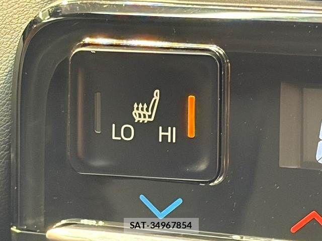 Toyota VOXY HYBRID 2023-05 7252814-4