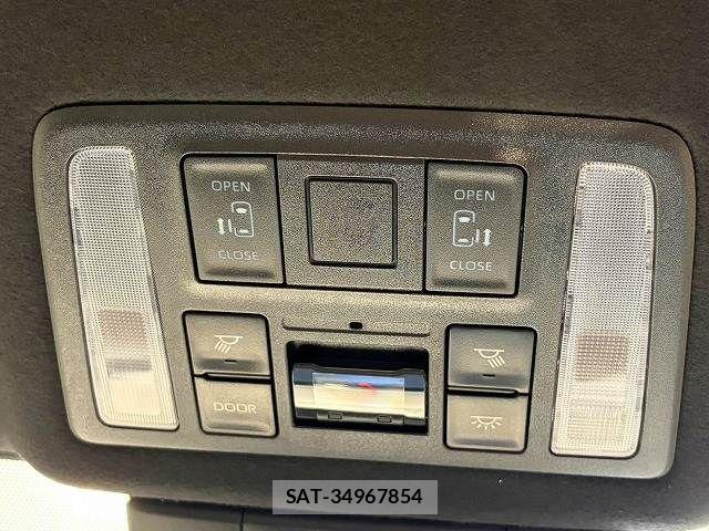 Toyota VOXY HYBRID 2023-05 7252814-6