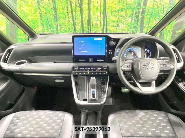Toyota VOXY HYBRID 2023-09 7252810-1