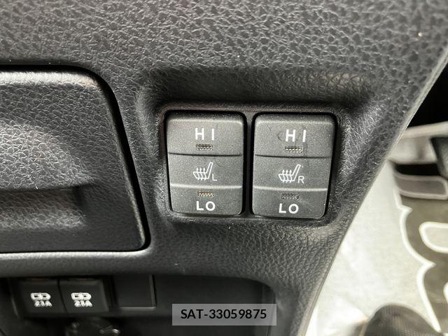 Toyota VOXY HYBRID 2019-04 7252825-18