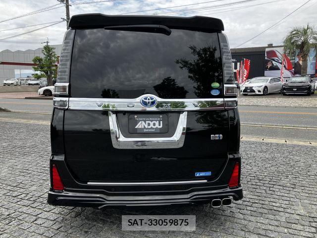 Toyota VOXY HYBRID 2019-04 7252825-6