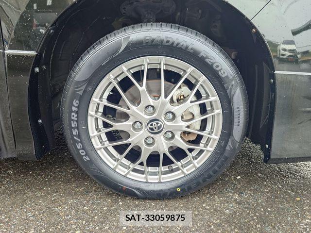 Toyota VOXY HYBRID 2019-04 7252825-7