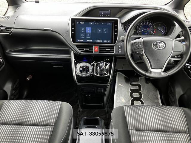Toyota VOXY HYBRID 2019-04 7252825-8