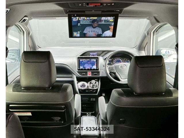 Toyota VOXY HYBRID 2021-03 7252821-17