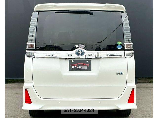 Toyota VOXY HYBRID 2021-03 7252821-4