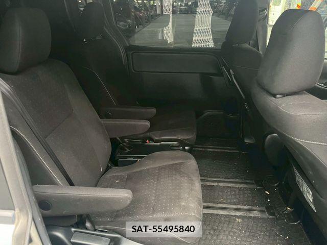 Toyota VOXY HYBRID 2017-08 7252824-9