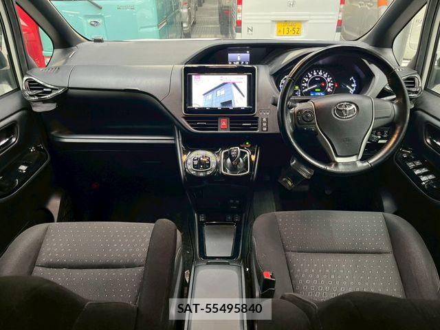 Toyota VOXY HYBRID 2017-08 7252824-14
