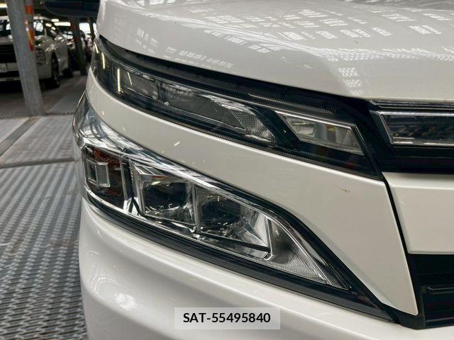 Toyota VOXY HYBRID 2017-08 7252824-21