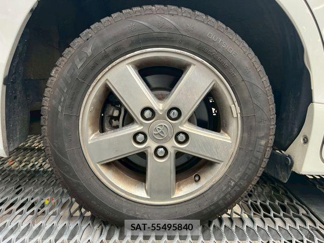 Toyota VOXY HYBRID 2017-08 7252824-25