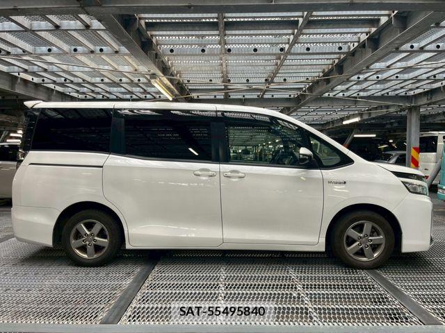 Toyota VOXY HYBRID 2017-08 7252824-8