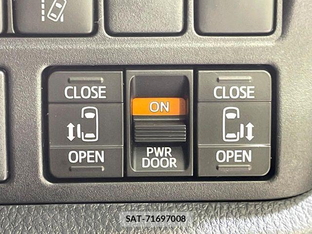 Toyota VOXY HYBRID 2021-02 7252820-5