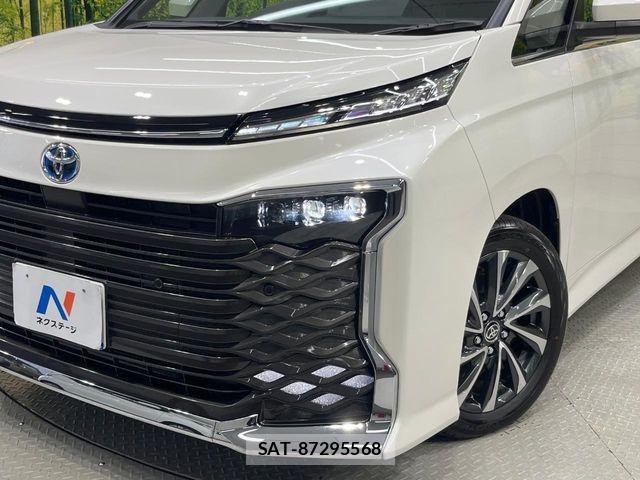 Toyota VOXY HYBRID 2025-09 7252812-12