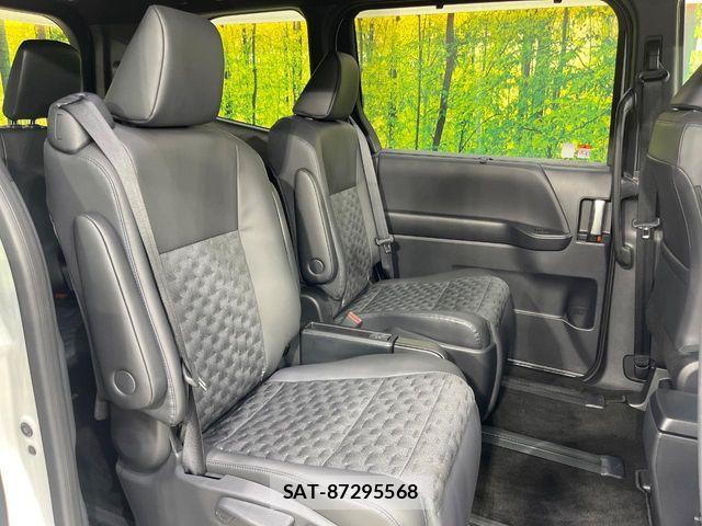 Toyota VOXY HYBRID 2025-09 7252812-8