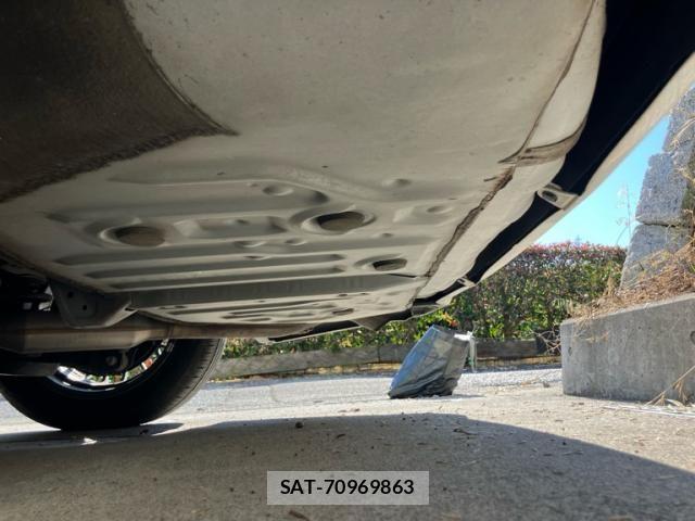 Toyota VOXY HYBRID 2017-11 7252828-9