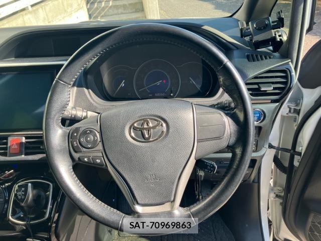 Toyota VOXY HYBRID 2017-11 7252828-14