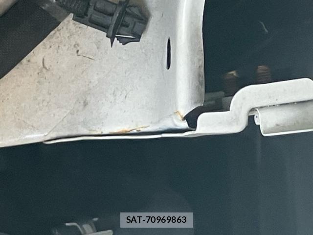 Toyota VOXY HYBRID 2017-11 7252828-23