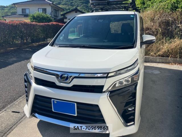 Toyota VOXY HYBRID 2017-11 7252828-2