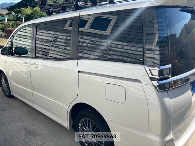 Toyota VOXY HYBRID 2017-11 7252828-4