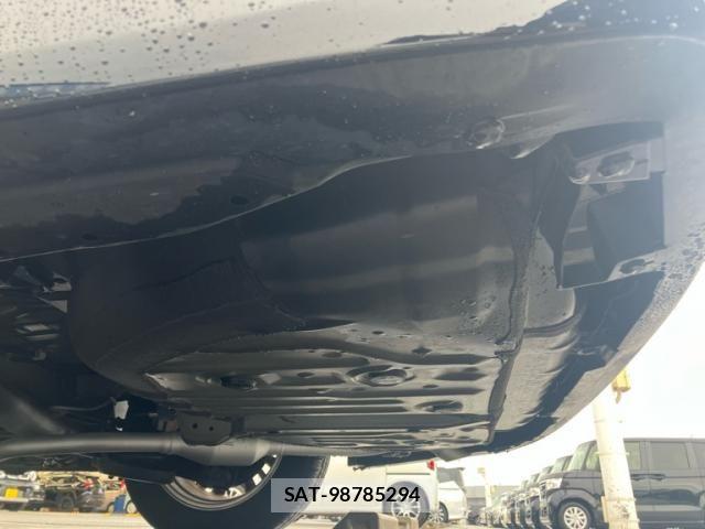 Toyota VOXY HYBRID 2024-04 7252819-11