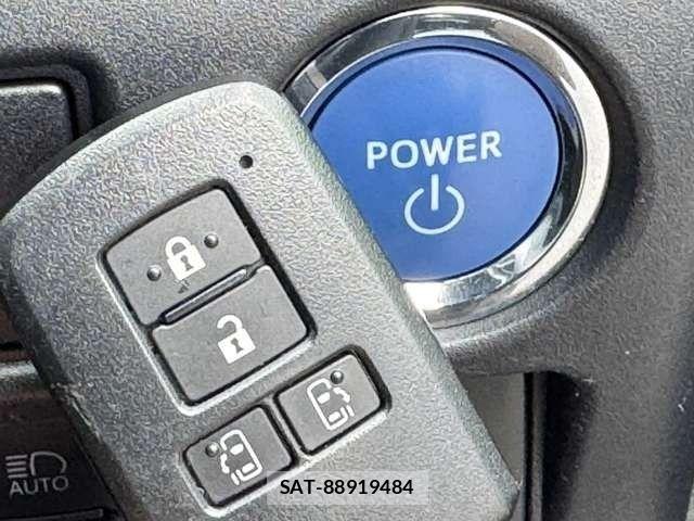 Toyota VOXY HYBRID 2019-02 7273259-14