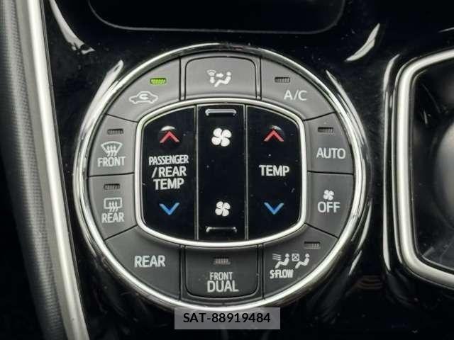 Toyota VOXY HYBRID 2019-02 7273259-19