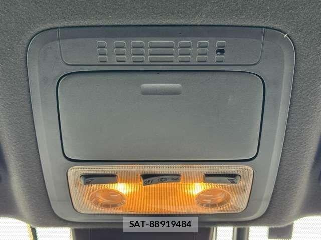 Toyota VOXY HYBRID 2019-02 7273259-26