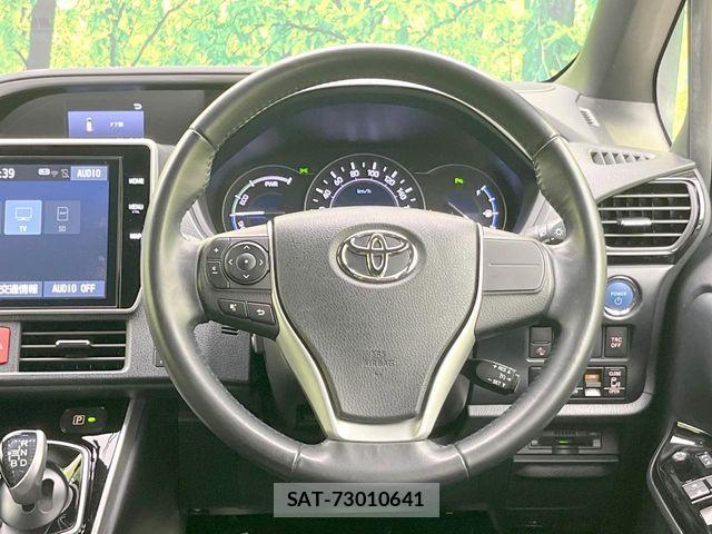 Toyota VOXY HYBRID 2021-07 7273253-9