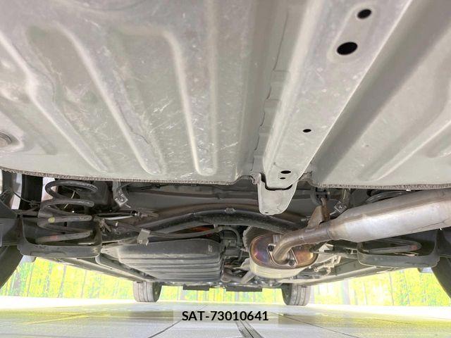 Toyota VOXY HYBRID 2021-07 7273253-18