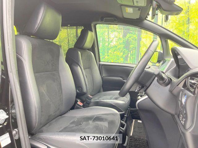 Toyota VOXY HYBRID 2021-07 7273253-6