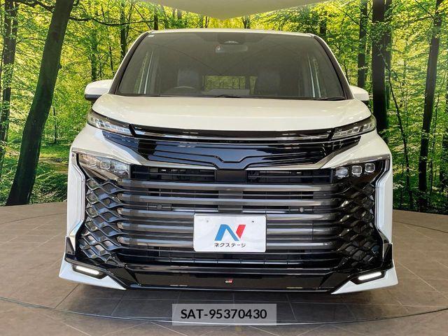 Toyota VOXY HYBRID 2023-11 7273251-14