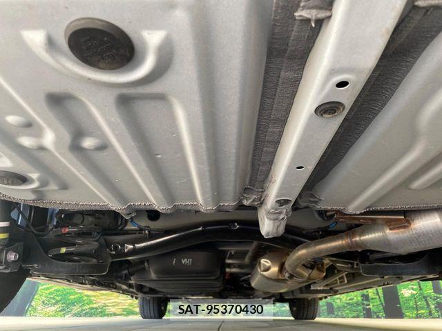 Toyota VOXY HYBRID 2023-11 7273251-19